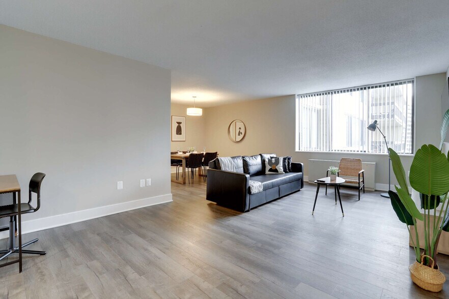 Building Photo - 1201 S Bell St