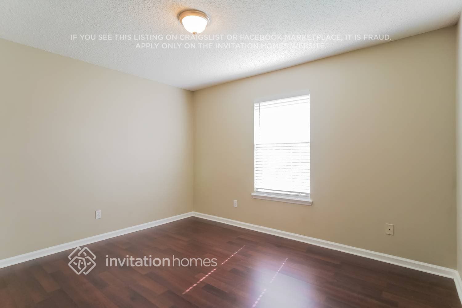Building Photo - 316 Southlake Dr