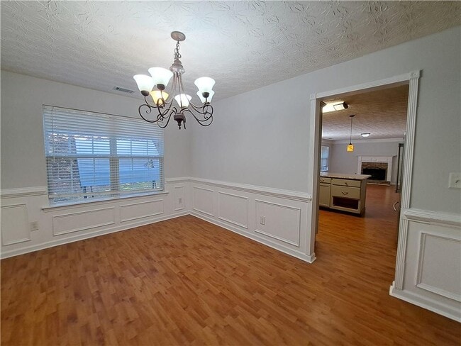 Building Photo - 3940 Crescent Walk Ln NE