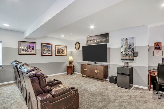 Building Photo - 3227 N Heritage Ln