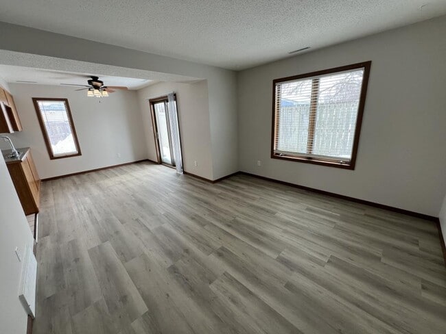 Building Photo - 2210 18th Ave SE