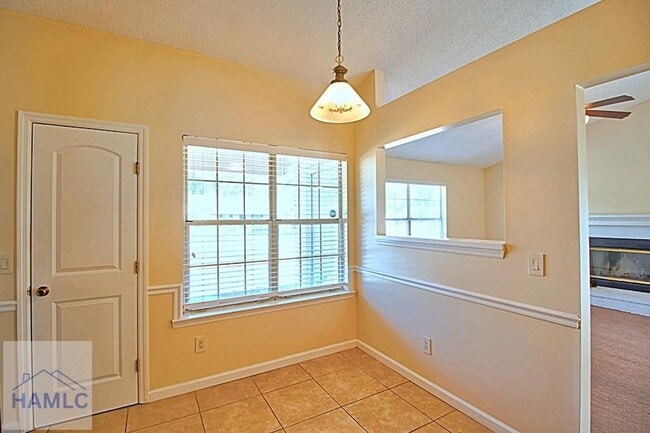 Building Photo - 664 Windward Dr