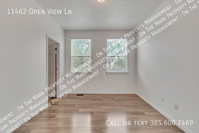 Building Photo - 11462 Open View Ln