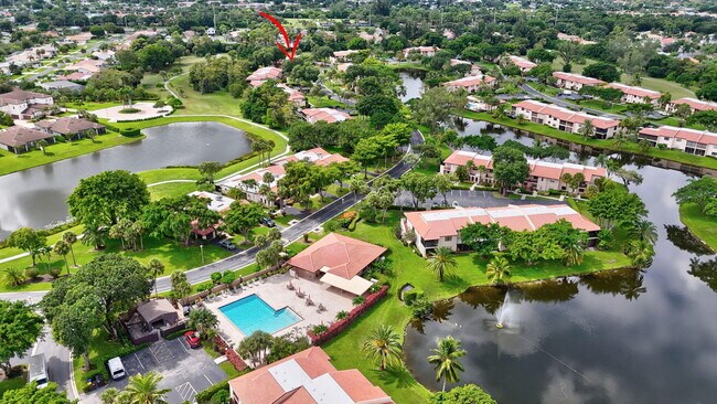 Building Photo - 9268 Vista Del Lago