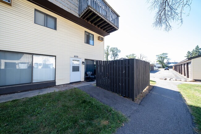 Building Photo - 7352 72nd Ln N