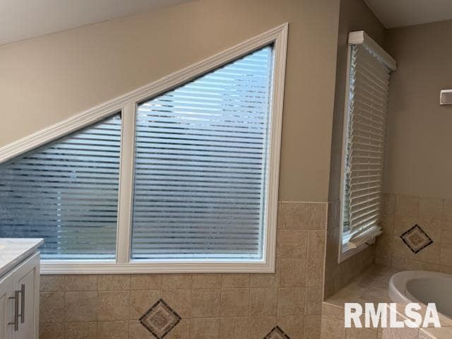 Building Photo - 16429 N Hawthorne Ln