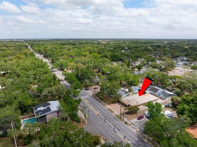 Building Photo - 2121 Park St N