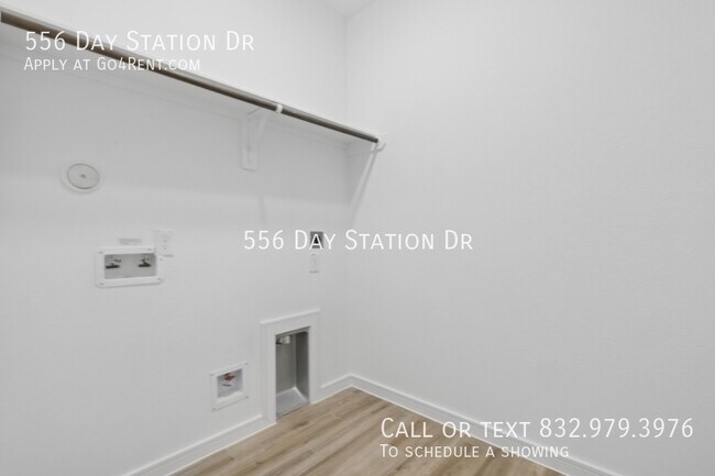 Building Photo - 556 Day Sta Dr