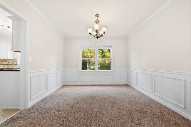 Building Photo - 3485 Maple Terrace Dr