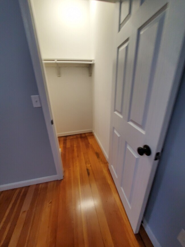 Building Photo - 38 Tuttle St