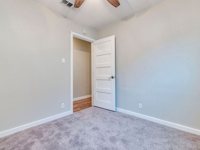 Building Photo - Fully Remodeled 4BR Home in East Austin – Modern Upgrades & Spacious Yard