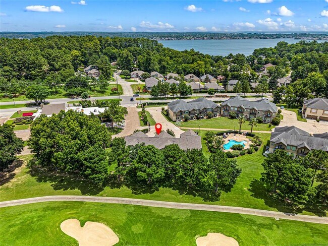 Building Photo - 16020 Fountainview Dr