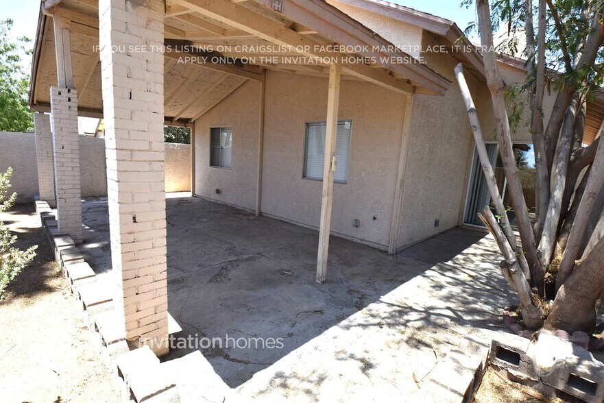 Building Photo - 8849 W Fairmount Ave