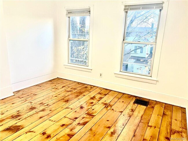 Building Photo - 9 Hornbeck Ave