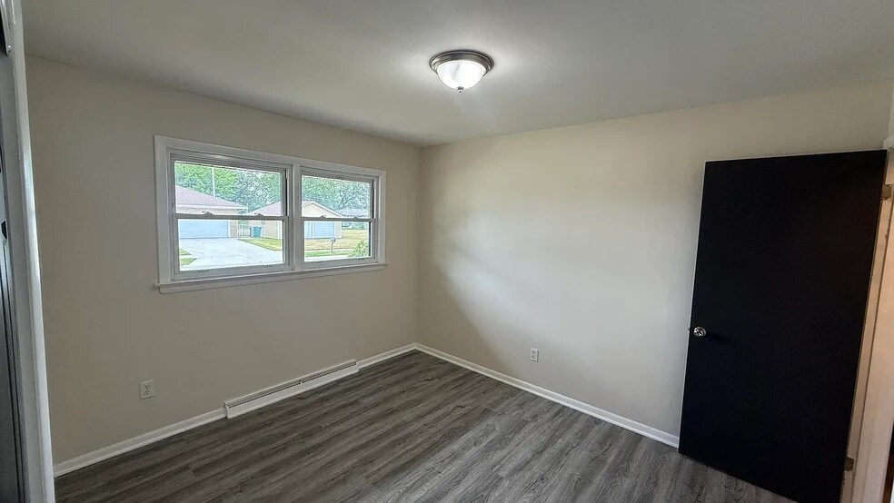 Building Photo - 1310 Orchard Dr