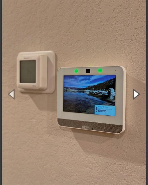 Building Photo - 3011 Lindenwood Wy