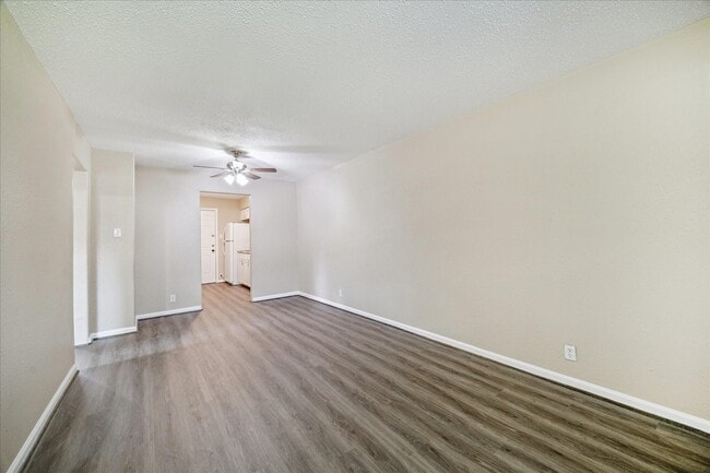 Building Photo - 5107 Clover St