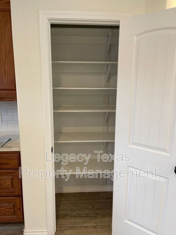 Building Photo - 2319 CR 704