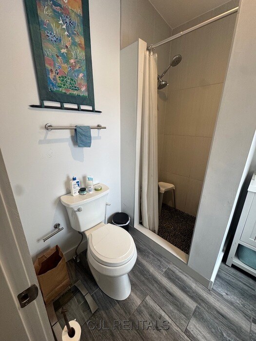 Building Photo - 9 Harding St