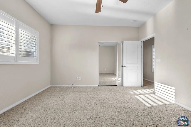 Building Photo - 2751 Sandalwood Dr