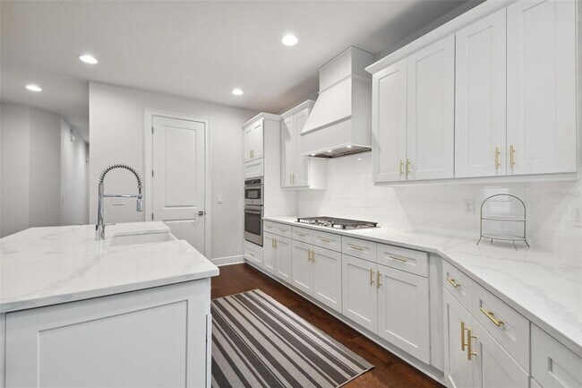 Building Photo - 5700 Interbay Blvd
