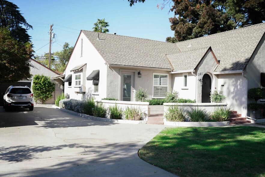 Building Photo - 321 Las Palmas Ave