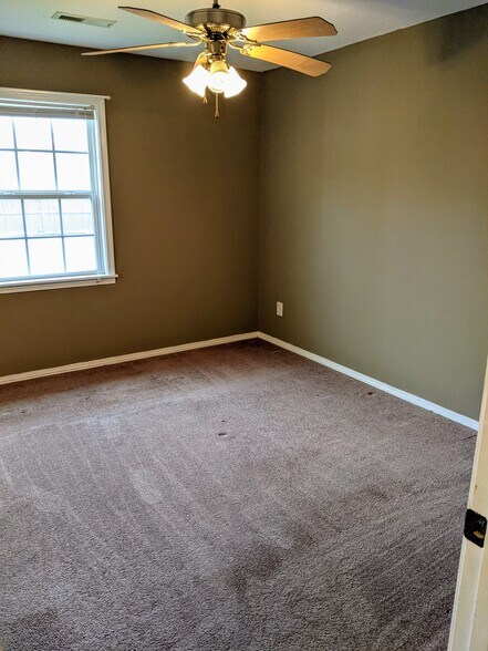 Building Photo - 458 Austin St