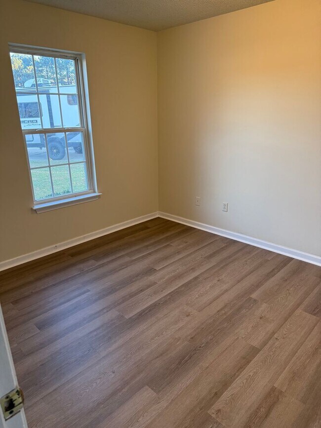 Building Photo - 110 Stallings Ct