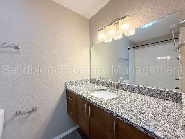 Building Photo - For Lease | Broken Arrow | Available Now!