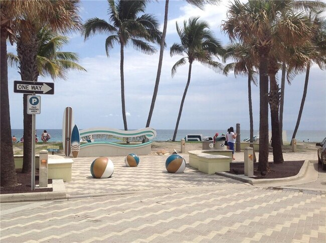 Building Photo - 2265 SW 15th St