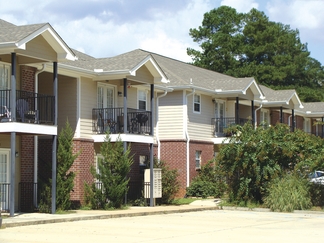 Primary Photo - University Place Apartments