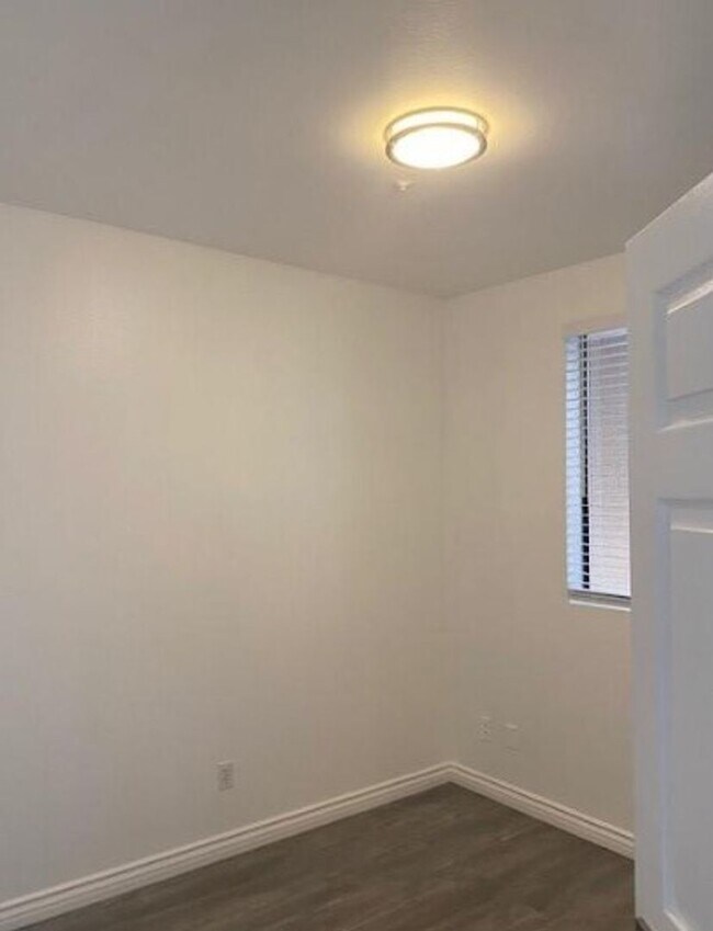 Building Photo - Step into luxury living with this exquisite 2 bedroom 2 bath 3rd floor condo at Emerald Villas