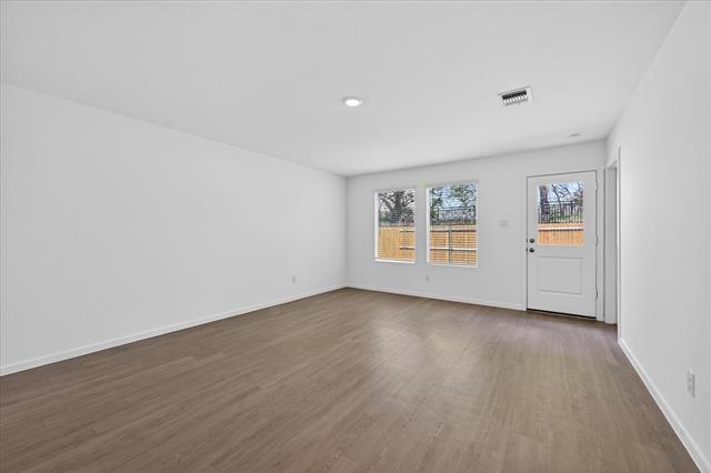 Building Photo - 1429 Erie Dr