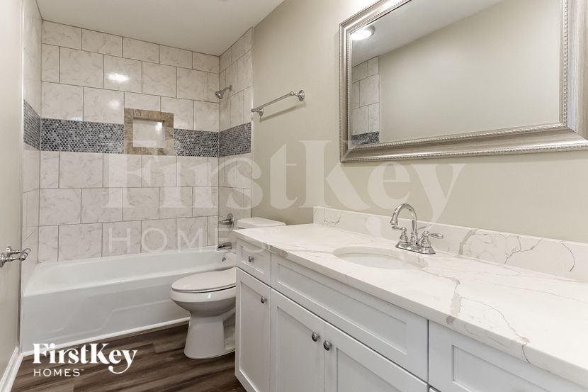 Building Photo - 601 Staffordshire Dr