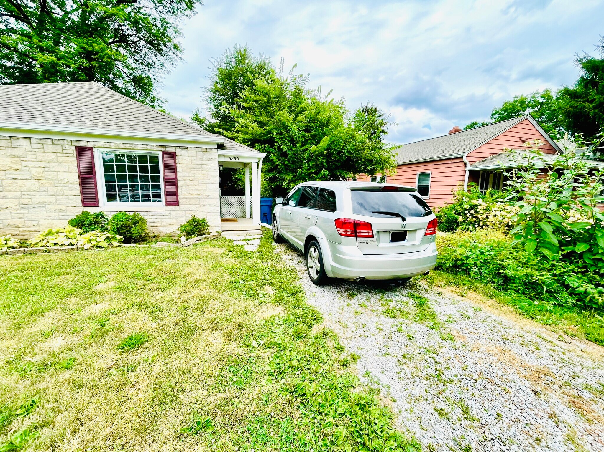 Building Photo - 5850 Primrose Ave