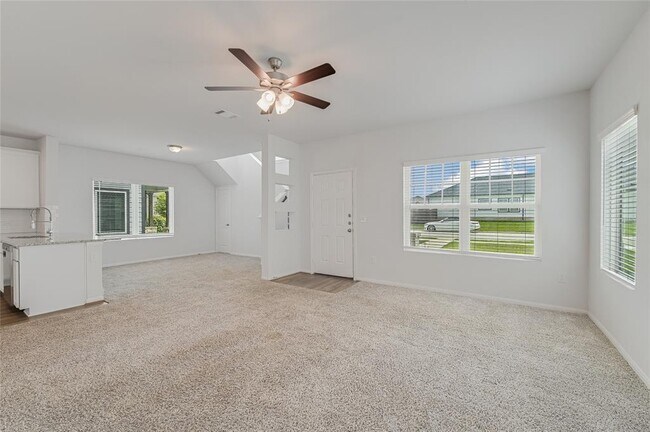 Building Photo - 133 Everglades Dr