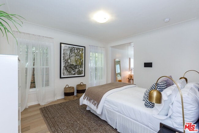 Building Photo - 465 S Sherbourne Dr