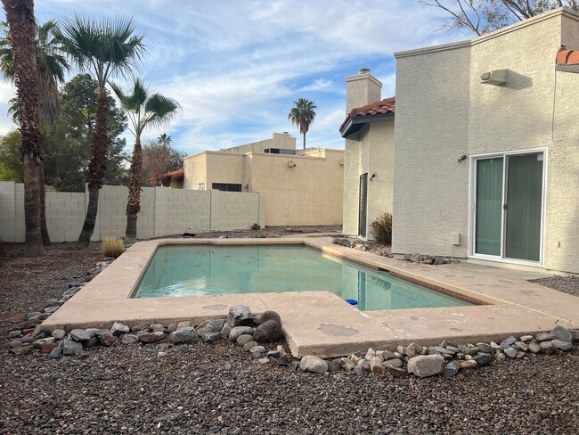 Building Photo - 3 Bed 2 Bath House For Rent Scottsdale