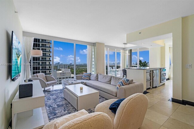 Building Photo - 4779 Collins Ave