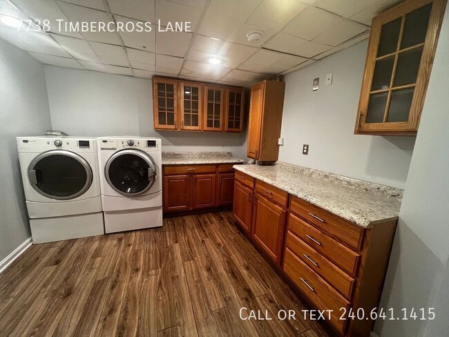 Building Photo - 7738 Timbercross Ln