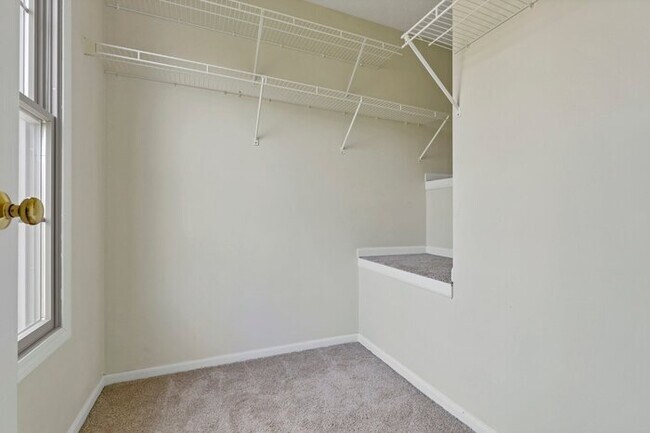 Building Photo - Pataskala Ridge Home