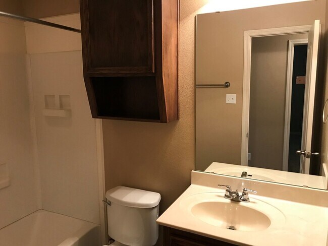 Building Photo - 4601 Skyflower Ln