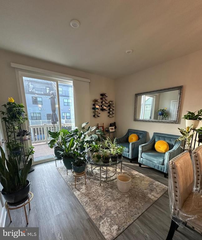 Building Photo - 7205 Sprouse Ct