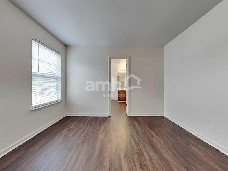 Building Photo - 125 Konnoak Village Cir
