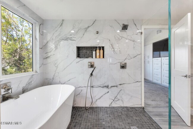 Building Photo - 4066 Calle Del Sol