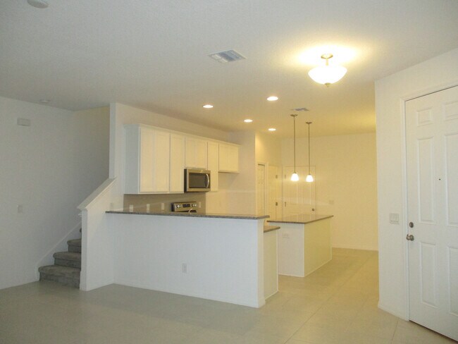 Building Photo - 3BD/2.5BA Town Home in Sawgrass Landing In...