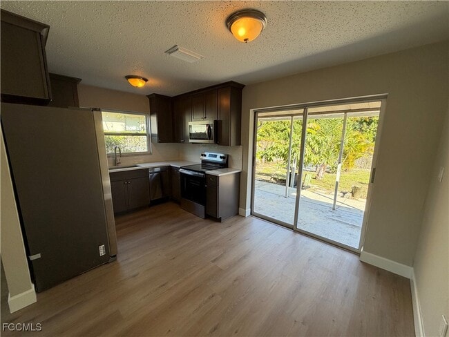 Building Photo - 19181 Tangerine Rd