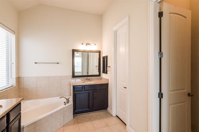 Building Photo - 11063 Paisano Dr