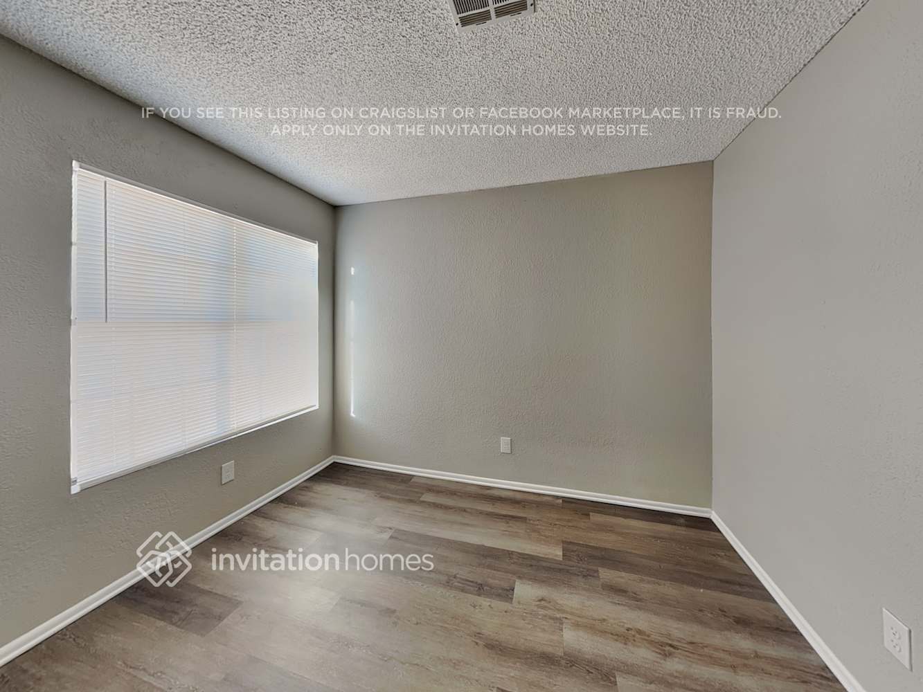 Building Photo - 2106 W Monona Dr