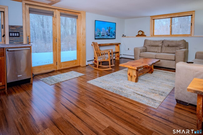 Building Photo - 215 Old Newtown Rd